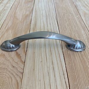 2 Drawer Pulls Dual Mount Shell Pull Satin Nickel Flower Curve Arch Bow Cabinets